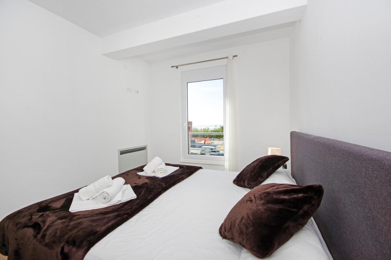 Apartment Laura Привлака Экстерьер фото