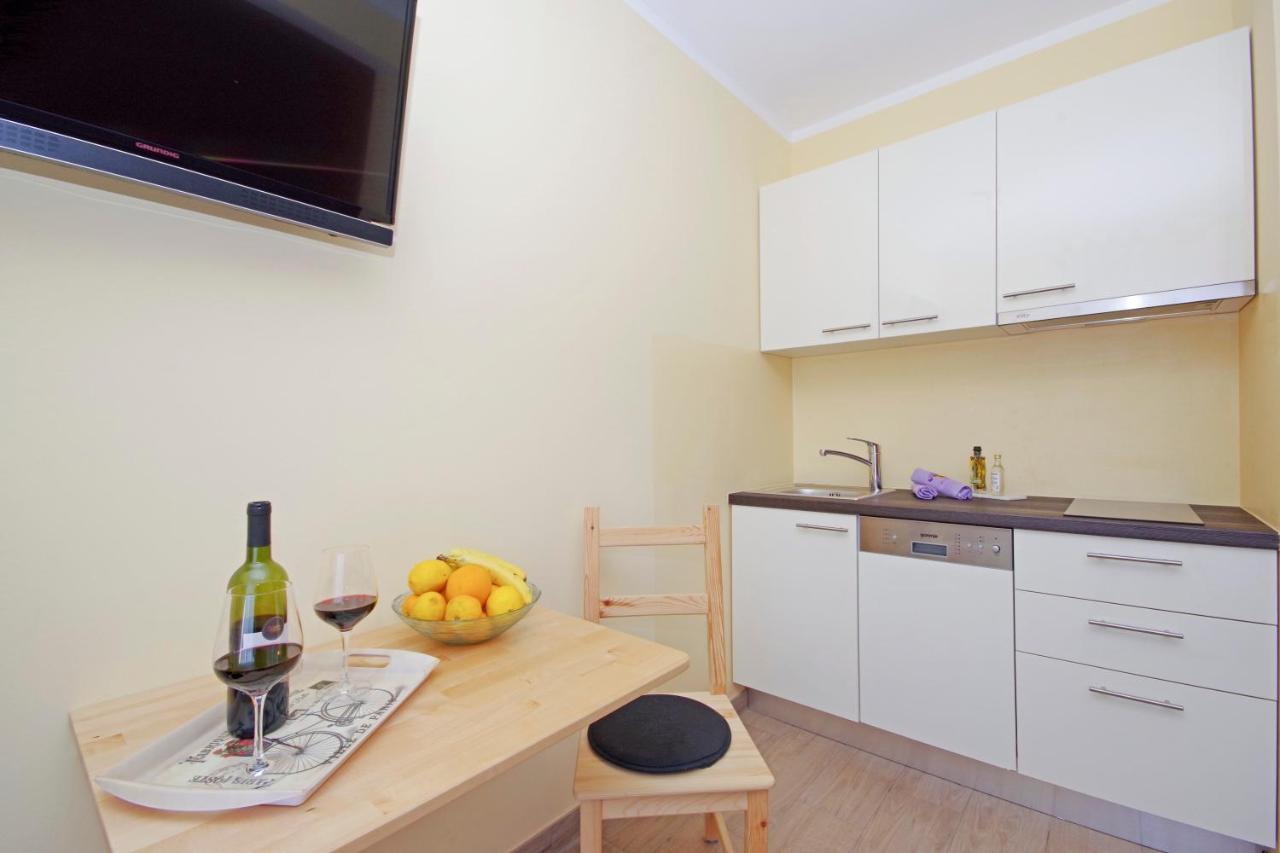 Apartment Laura Привлака Экстерьер фото