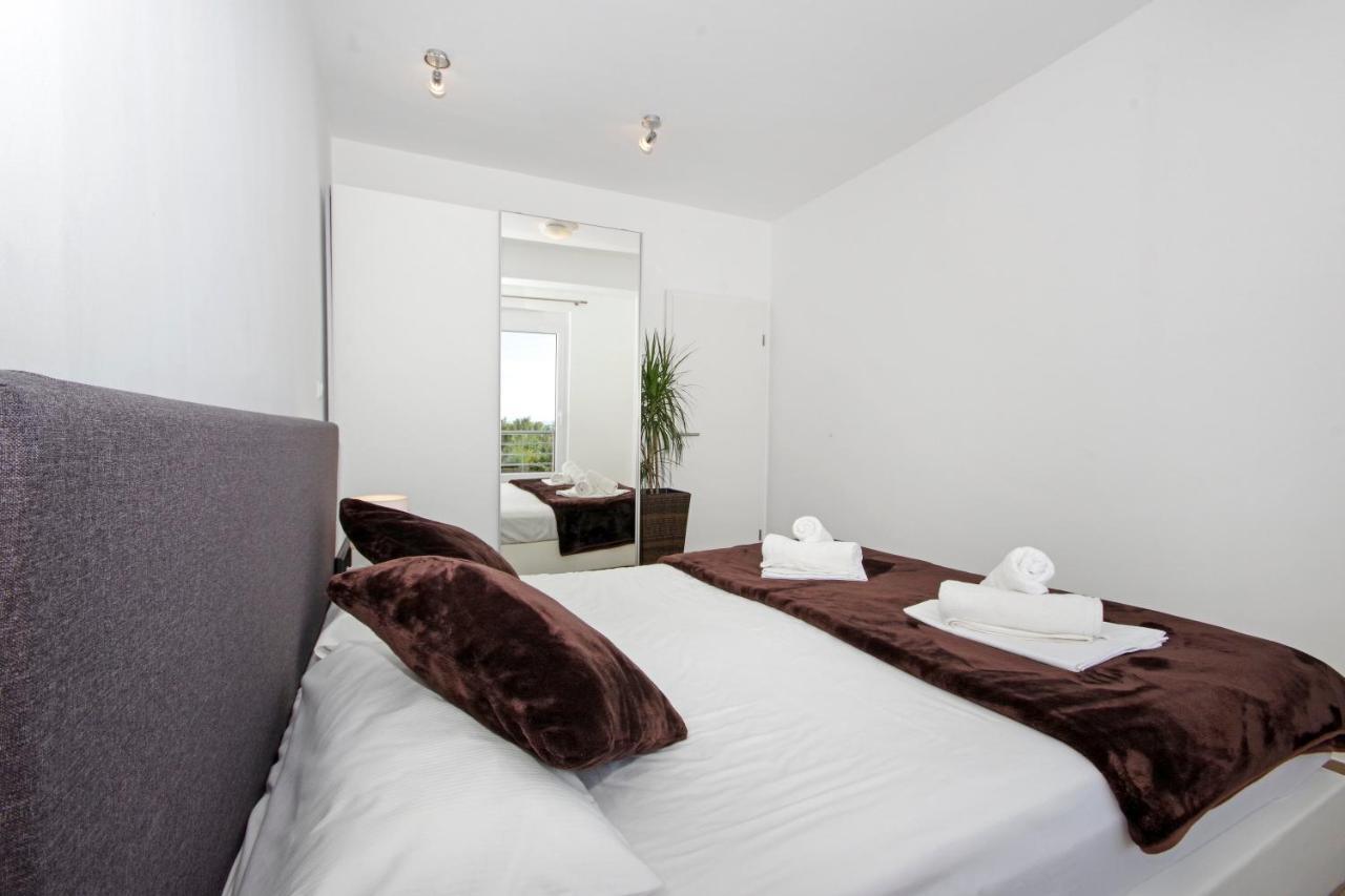 Apartment Laura Привлака Экстерьер фото